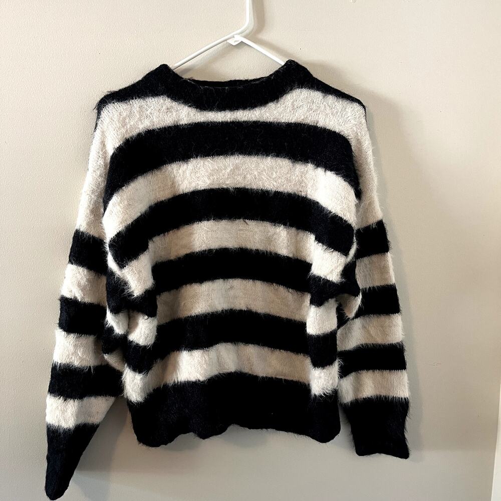 A New Day Black and White Striped Sweater Women's Medium